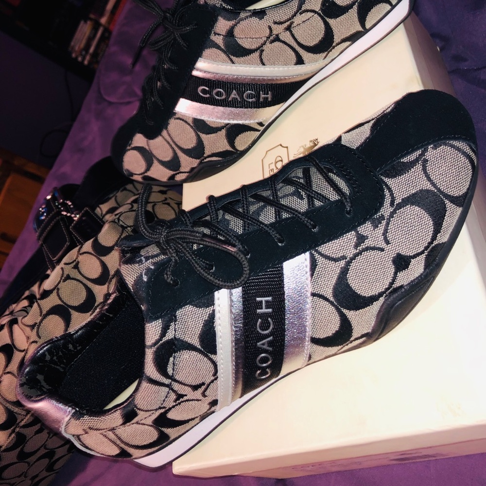 COACH SHOES.